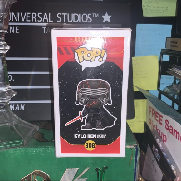 STAR WARS: Kylo Ren Funko Pop - Picture 5 of 5